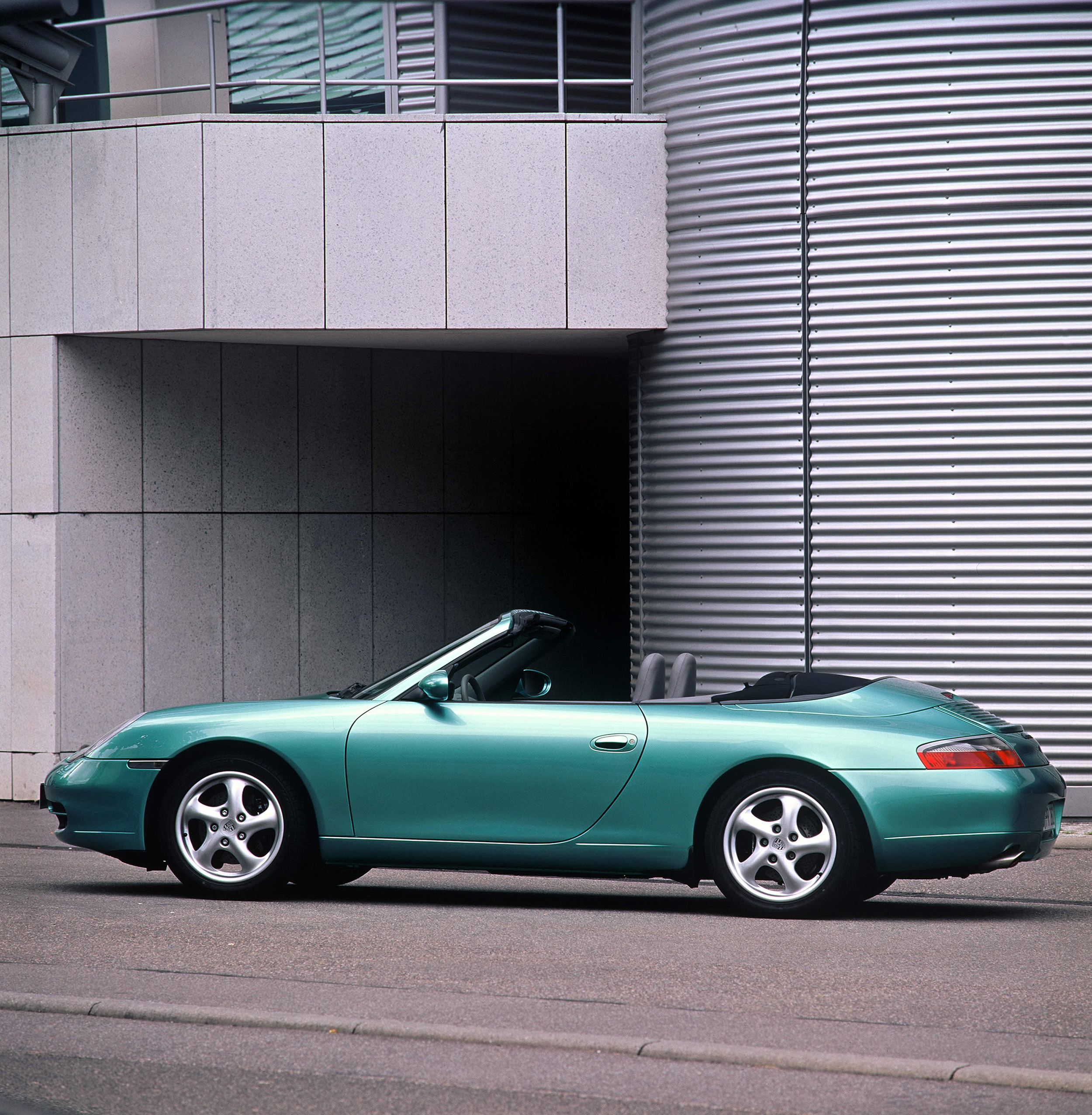 1997: The 996 with water cooling - Production anniversary of the
